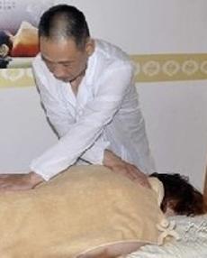 男按摩技师收入